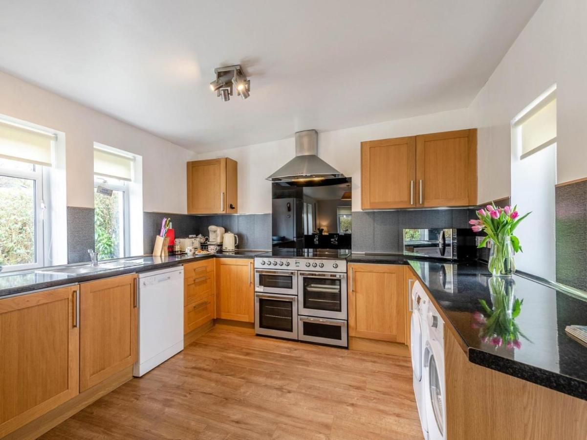 Cosy 3 Bedroom Home In Centre Of Brodick Exterior photo